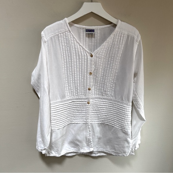 Eucalyptus ~ White Pintucked Pleated Hand Crafted Cotton Shirt in size Medium - Picture 13 of 13